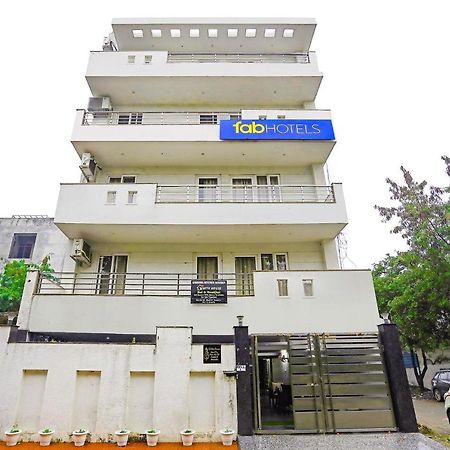 Fabhotel White House Bnb - Nr Yashobhoomi Convention Centre Delhi  Exterior foto
