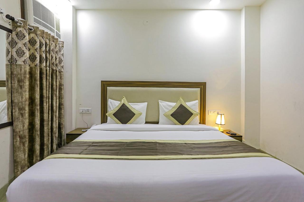 Fabhotel White House Bnb - Nr Yashobhoomi Convention Centre Delhi  Exterior foto