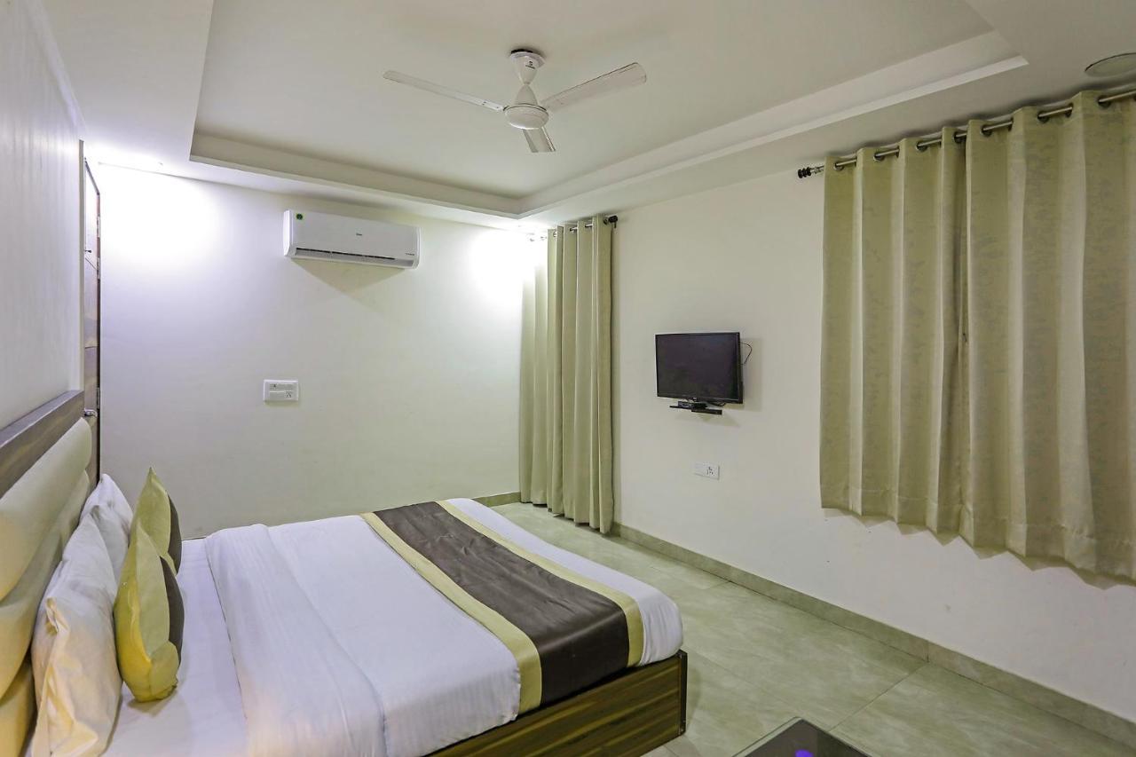 Fabhotel White House Bnb - Nr Yashobhoomi Convention Centre Delhi  Exterior foto